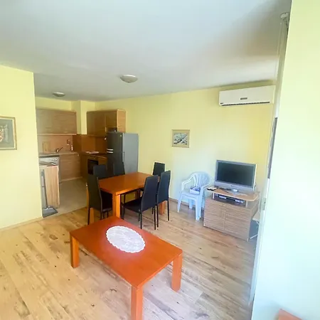Holidaystay Sunny Two-bedroom Darius Слънчев бряг
