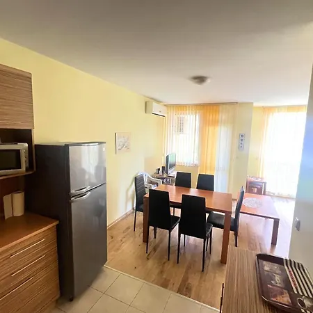 Holidaystay Sunny Two-bedroom Darius Апартамент